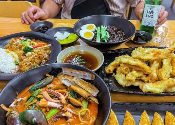 Review 10 quán ăn Hàn Quốc quận 7 cực đắt khách