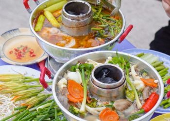 Tiệm lẩu Cù Lao nổi tiếng bán hàng trăm nồi mỗi ngày
