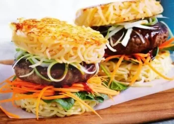Tổng hợp 3 món ăn từ mì tôm cực ngon và dễ làm: “Người chơi hệ mì tôm” không nên bỏ qua