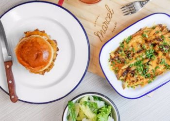 Top 10 địa điểm bán hamburger ngon nhất TpHCM thu hút thực khách mà bạn không thể bỏ qua