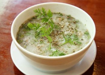 Top 10 món ăn giúp mẹ sau sinh có nhiều sữa