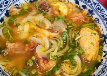 Top những quán Bún bò “ngon hết sẩy” tại Sài Gòn