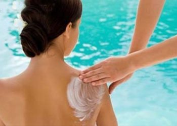 Hướng dẫn các bạn một số cách khắc phục làn da bị cháy nắng