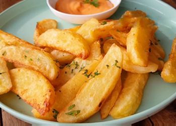 3 cách chiên khoai tây bằng nồi chiên không dầu giòn ngon, bùi ngậy ăn vặt “hết sẩy”