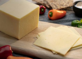 Phô mai Cheddar – Nguyên liệu nổi tiếng trong các món bánh hấp dẫn từ các nước Châu Âu