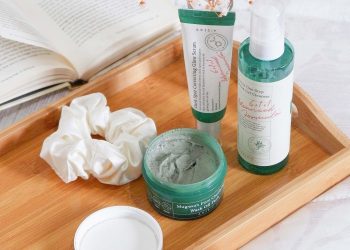 Review cảm nhận về mặt nạ đất sét Ngải cứu AXIS-Y, có thật sự hiệu quả?