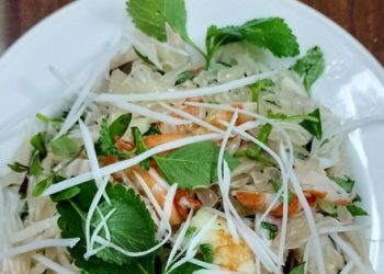 Mùa bưởi mùa thu, làm gỏi bưởi tôm thịt đơn giản nhất ở nhà vừa ngon bổ, hấp dẫn lại giải ngán