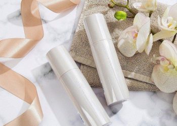 Review nước hoa hồng Naruko Taiwan Magnolia Brightening And Firming Toner EX: Giúp da trắng sáng, căng mịn