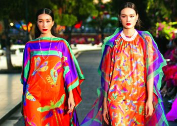 Làng quê trên sắc áo