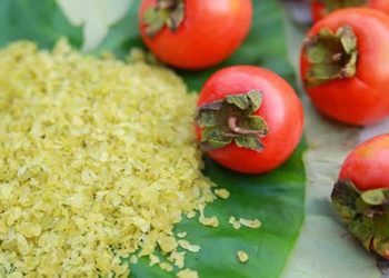 Loại quả chỉ mùa thu mới có bán đầy ngoài chợ, ăn ngon hết chỗ chê khi chấm với cốm, bạn hãy ăn ngay nhé!
