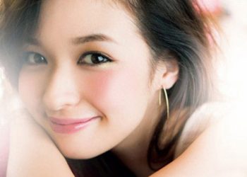 Trẻ hơn chục tuổi nhờ biết cách chăm sóc mắt