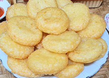 Làm xôi chiên phồng ăn vặt giòn ngon cực đơn giản tại nhà