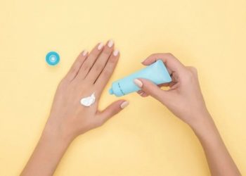 Nên dùng kem chống nắng nào cho mùa lạnh?