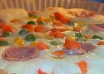 Có nồi chiên không dầu mà không làm bánh pizza cho cả nhà theo cách rất ngon, rất nhanh, rất dễ, không cần đế sau thì phí quá