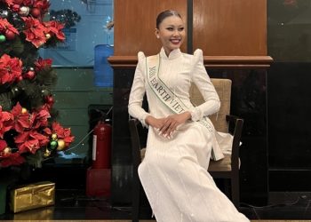 Thạch Thu Thảo nền nã trong tà áo dài trắng