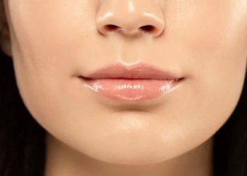 8 cách tẩy tế bào chết môi hiệu quả, mang lại đôi môi mọng mướt!