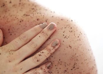 Tẩy da chết body như thế nào cho đúng?