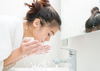 Rửa mặt đúng cách – Đừng bỏ qua 10 nguyên tắc sau!