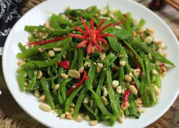 Rau muống nhiều loại, nhưng đây mới là loại rau muống ngon nhất và hợp làm món nộm rau muống hảo hạng nhất của người Hà Nội