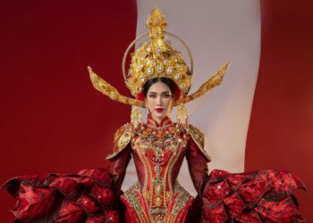 Trang phục truyền thống rực rỡ của á hậu Phương Anh mang dự thi Hoa hậu Quốc tế