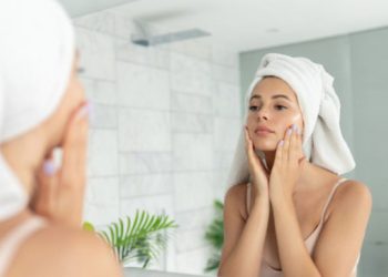 Bí kíp ngăn ngừa mụn cho da láng mịn đón tết
