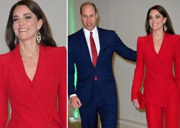 Công nương Kate Middleton tỏa sáng trong bộ vest đỏ tuyệt đẹp