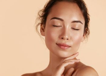Vì sao bạn nên bổ sung Niacinamide vào chu trình dưỡng da của mình?