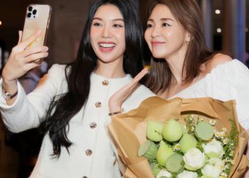 Á hậu Thúy Vân đọ sắc cùng mẹ của “thiên thần nhí” Choo Sarang