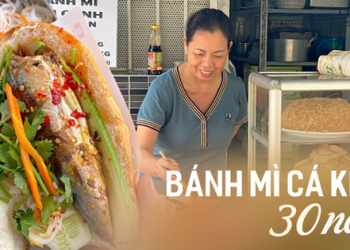 Hàng bánh mì cá nục tự kho của người phụ nữ suốt 30 năm, dù “núp hẻm” nhưng mỗi ngày bán hơn 300 ổ