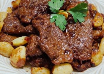 Cơm hết veo với món thịt chiên tỏi mềm ngon đậm đà