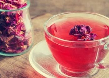 12 loại trà thảo mộc không chỉ để uống, còn dùng để xả tóc khiến tóc mượt và dày lên trông thấy, khỏi cần đi nối và hấp phục hồi