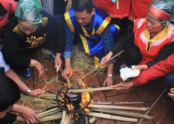 Điều đặc sắc khiến ai cũng rất nên đến dự Hội thi nấu cơm hàng năm ở làng Thị Cẩm (Hà Nội) một lần trong đời