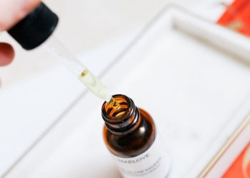 Review serum Maelove The Glow Maker – Vitamin C thuần chay rất được ưa chuộng hiện nay